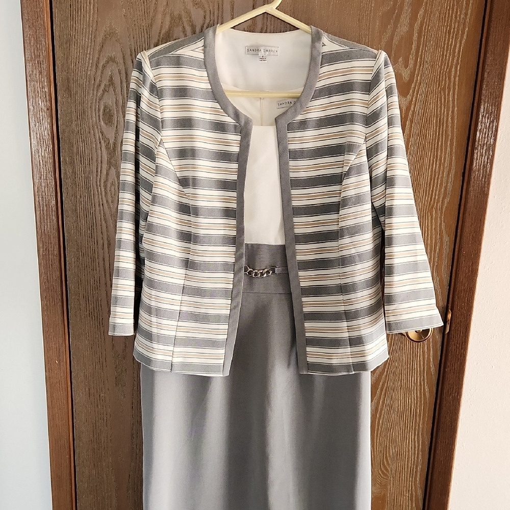 Emma James Gray and Cream Sheath Dress 3/4 Sleeve Crew Neck